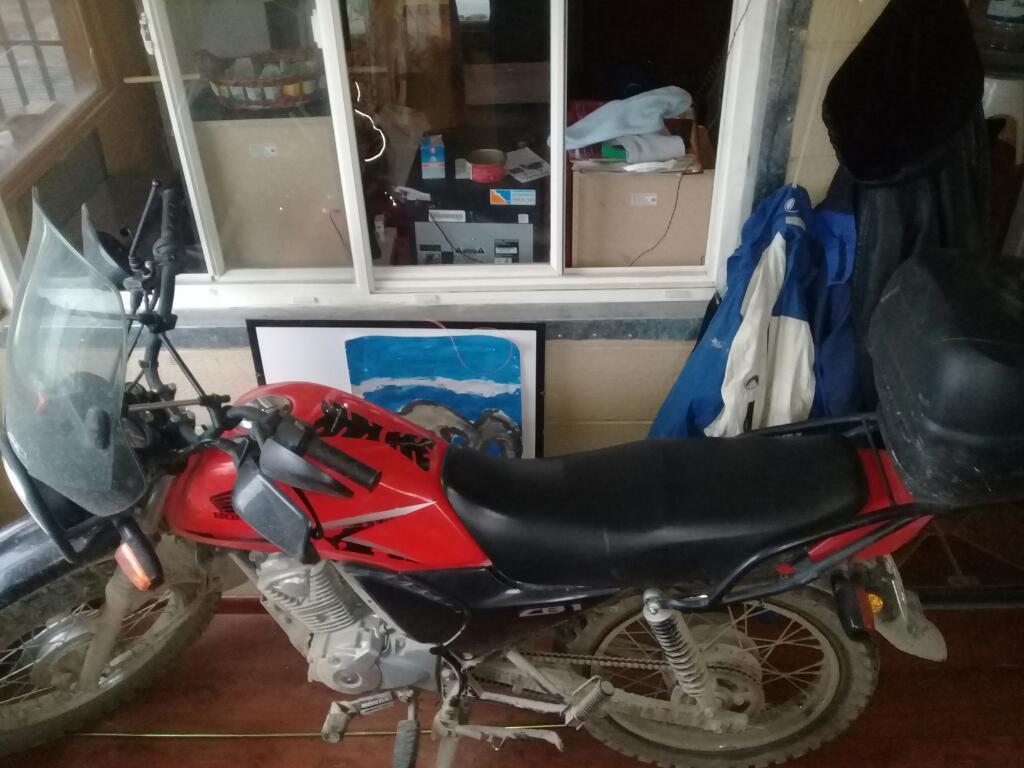 Vendo Moto Honda Cb1 2014