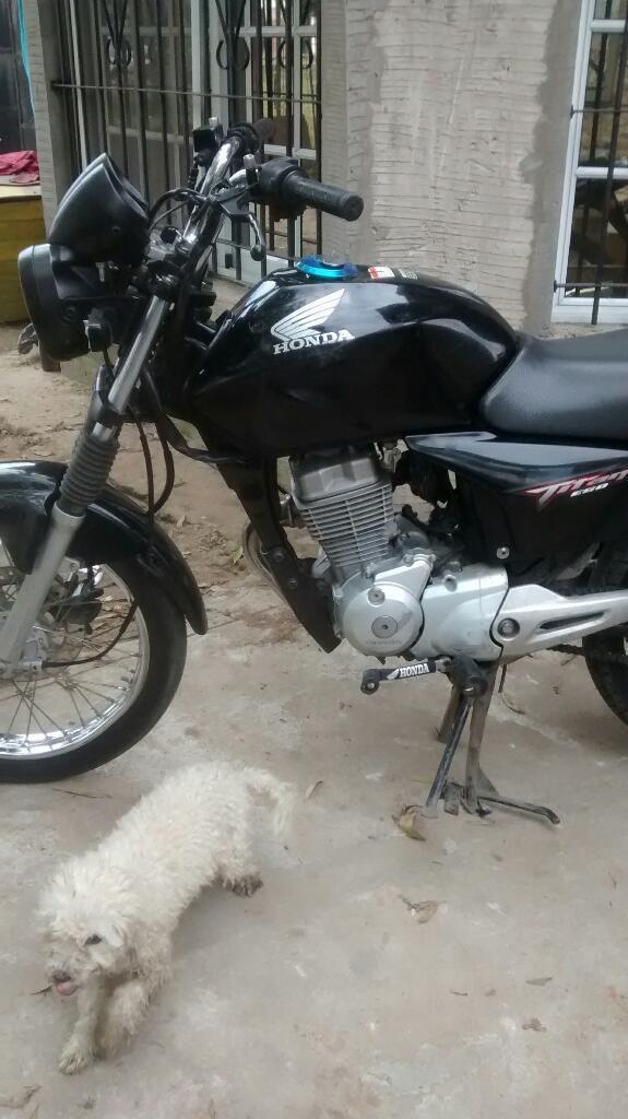 Vendo Honda Cg Titam Año 2005 08policial