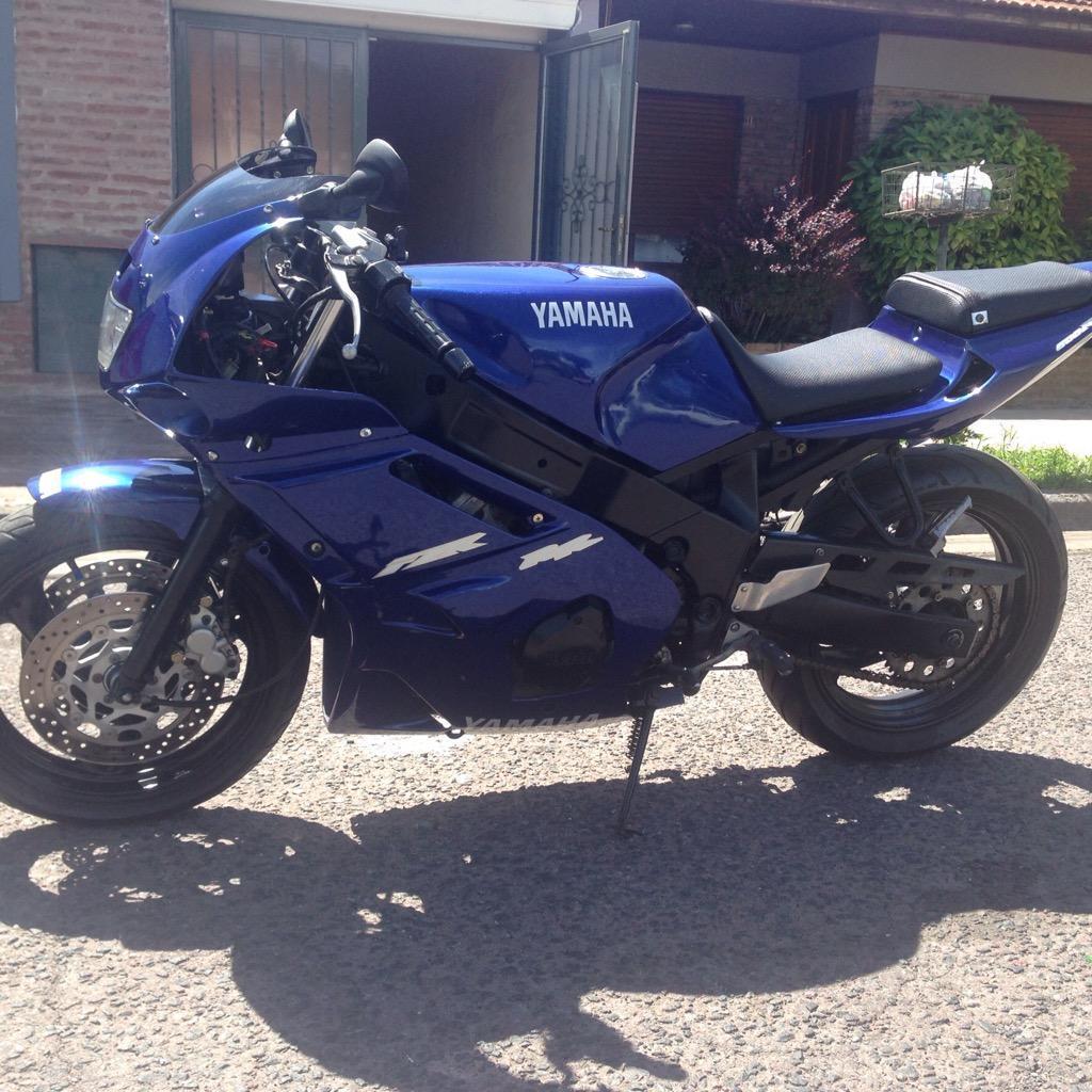 Vendo O Permuto Yamaha 600 Fzr