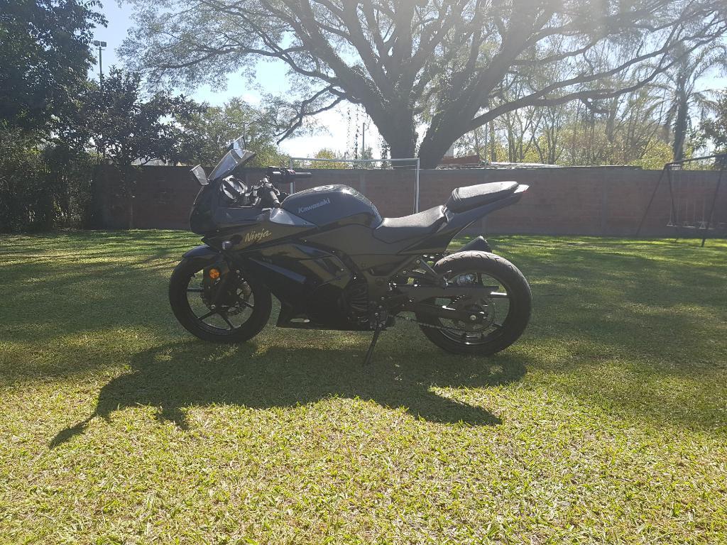 Vendo Moto Ninja 250