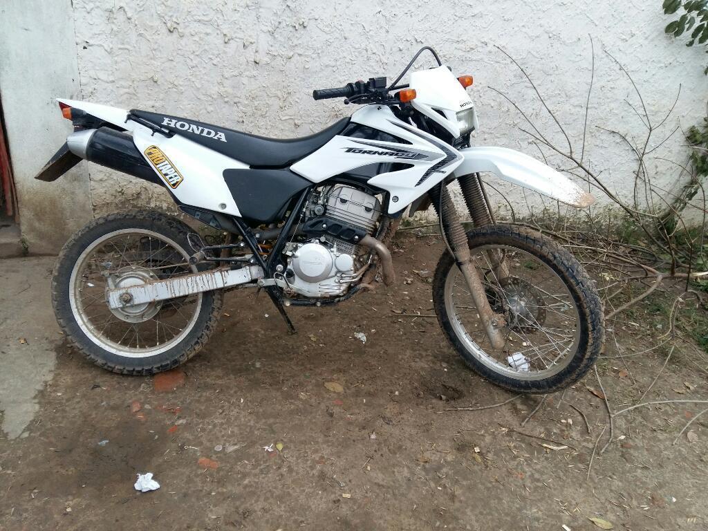 Vendo Honda Tornado 2014 Resivo Menor Va
