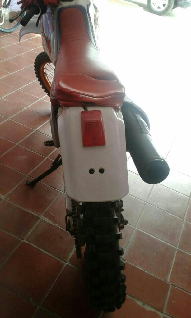 Vendo Moto Honda Xr 600r. No Permuto
