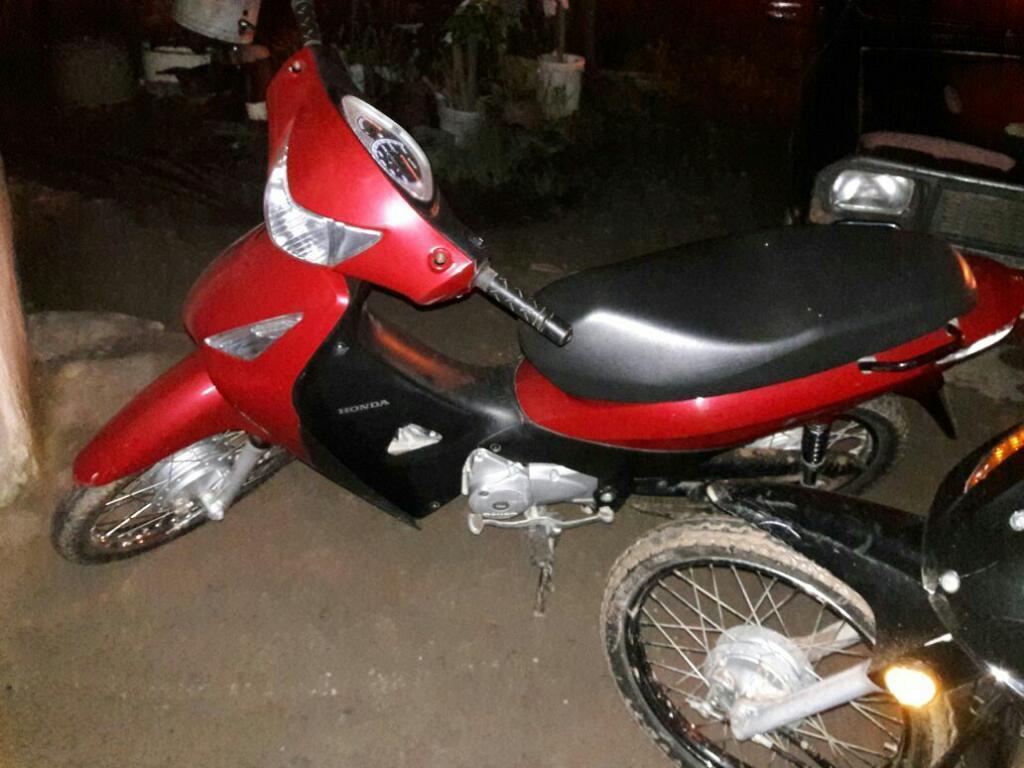 Vendo Honda Biz 125 Modelo 2015