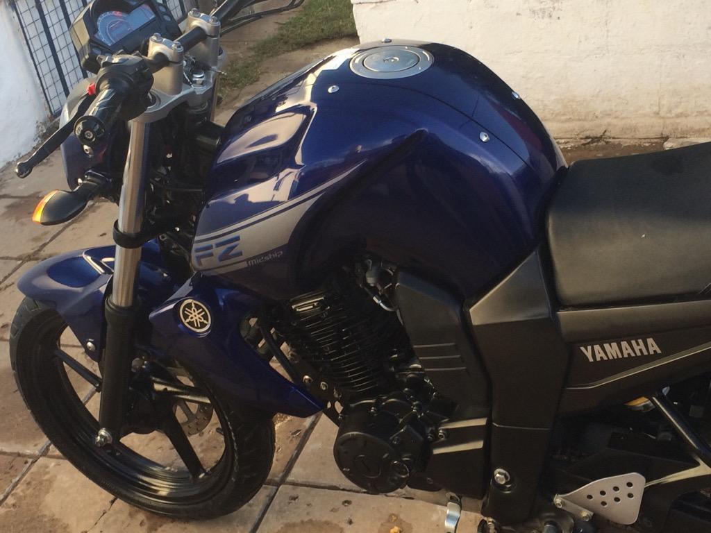 Moto Yamaha Fz 2015