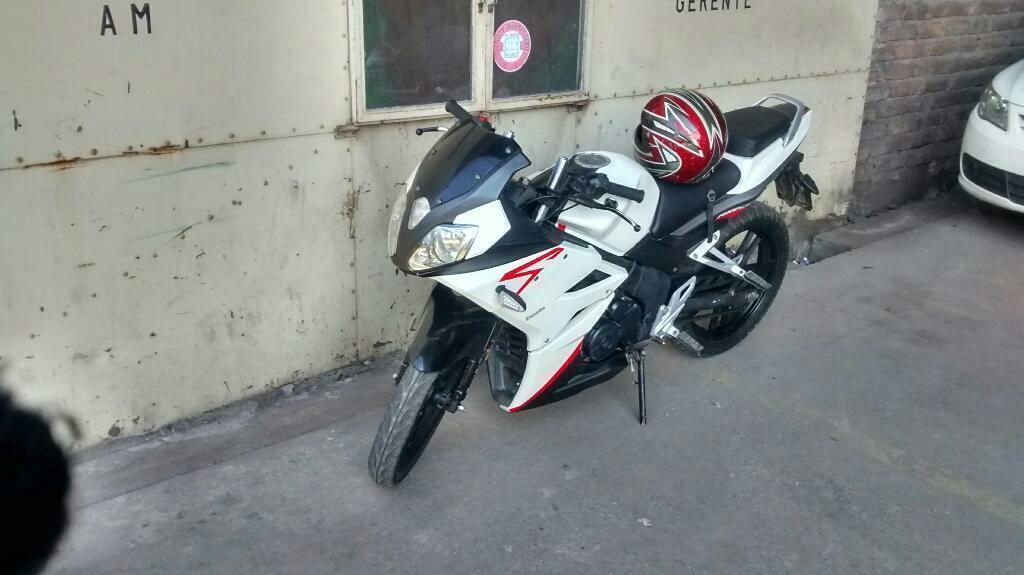 Vendo Permuto Moto Zanella 200