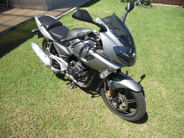 BAJAJ ROUSER 220F 2012 FULL FULL TITULAR