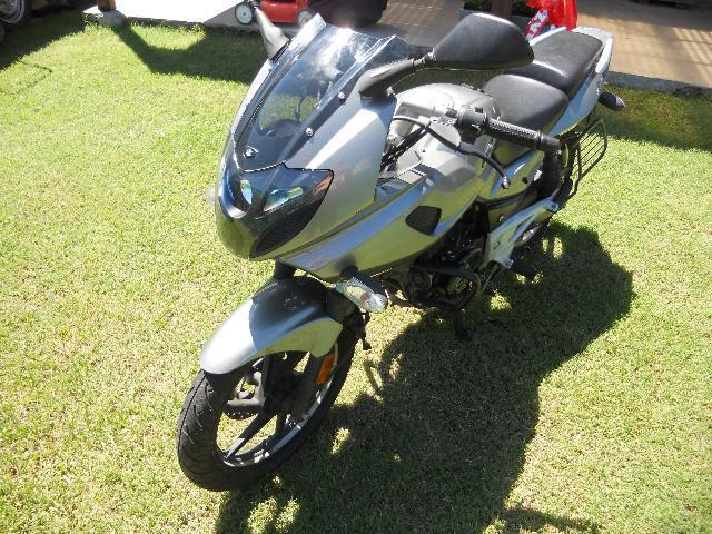 BAJAJ ROUSER 220F 2012 FULL FULL TITULAR