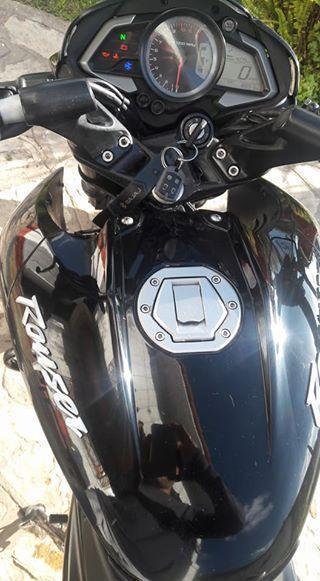 rouser ns 200