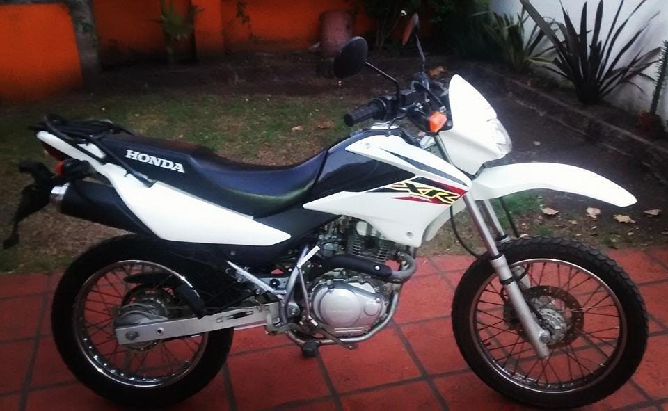 Vendo moto Honda XR125L modelo 2013