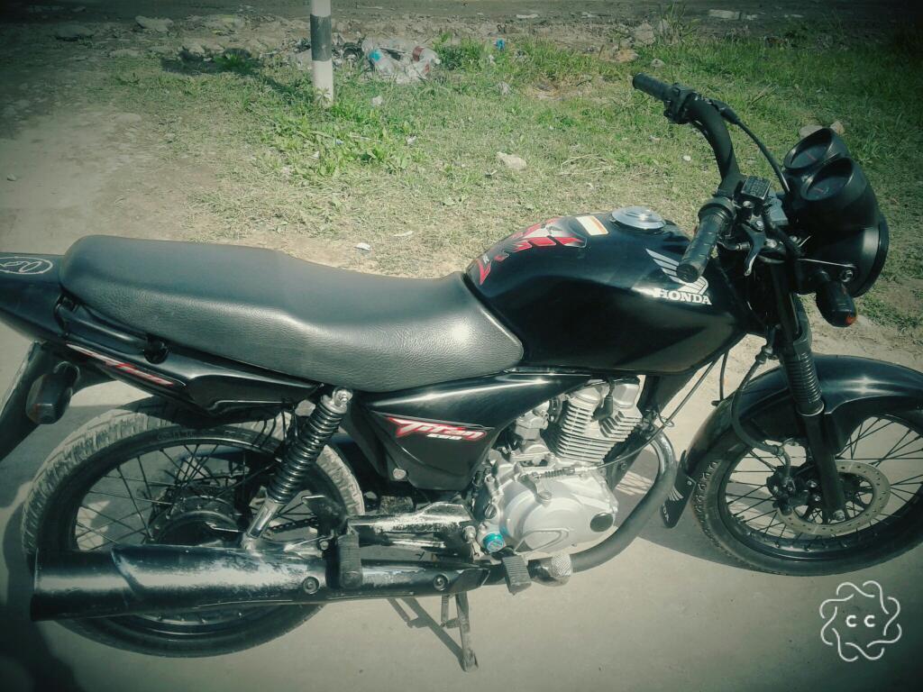 Vendo Cg Titan Modelo 2013