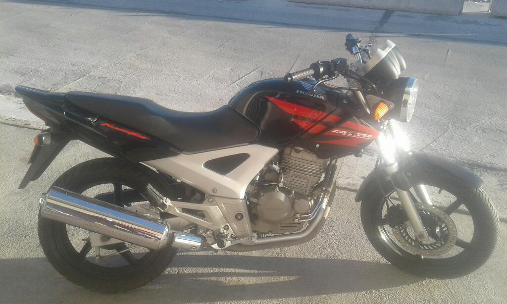 Vendo Honda 250