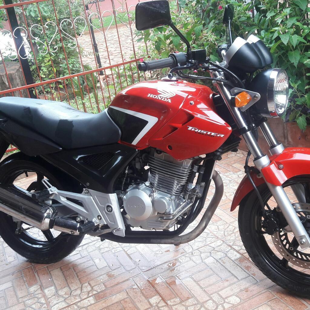 Vendo.honda Twister 2014