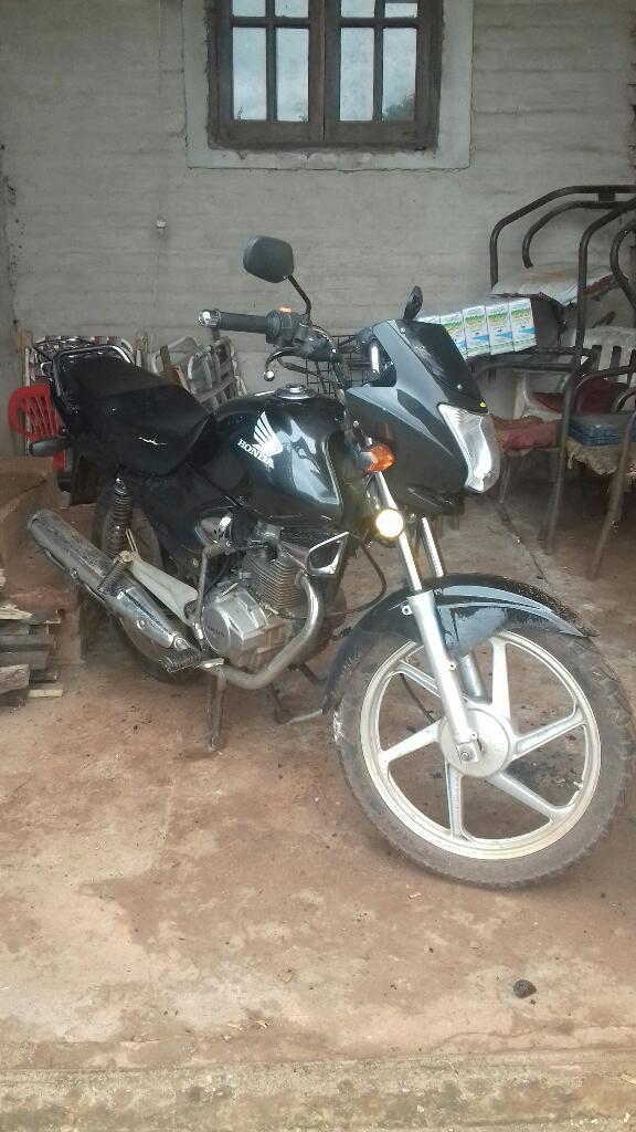 Vendo O Permuto Honda Storm 2014