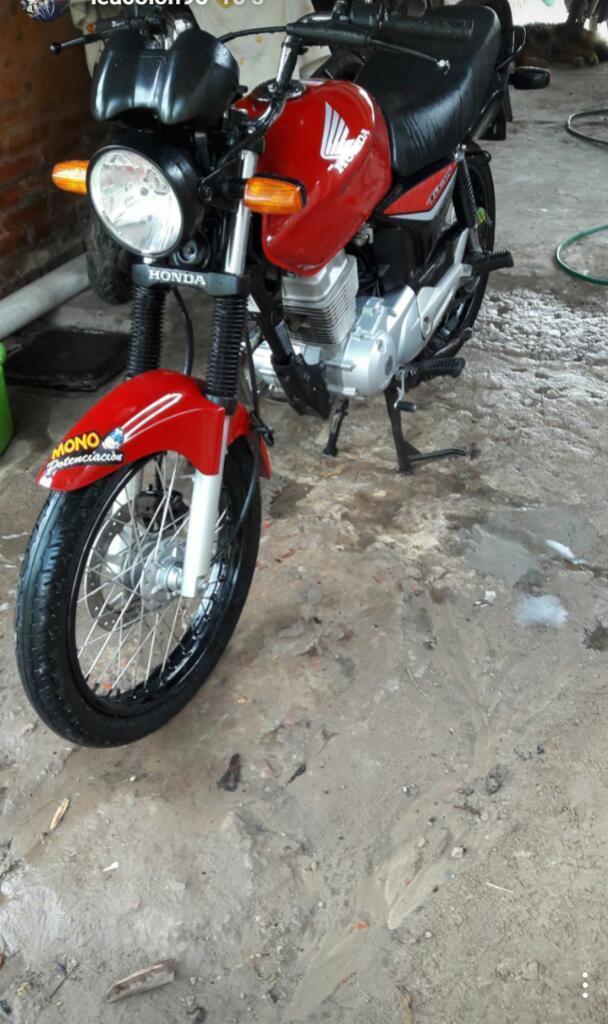 Canje por Auto Honda Titan Mod 2014