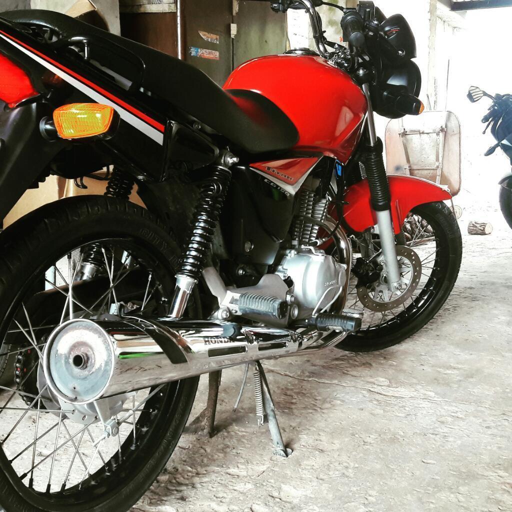 Canje por Auto Honda Titan Mod 2014