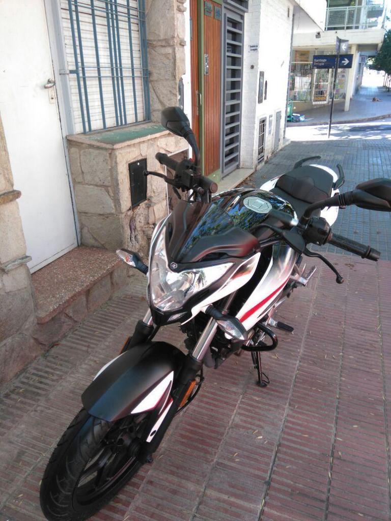 Rouser Ns 200