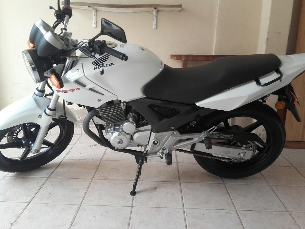 Vendo Honda Twister 250