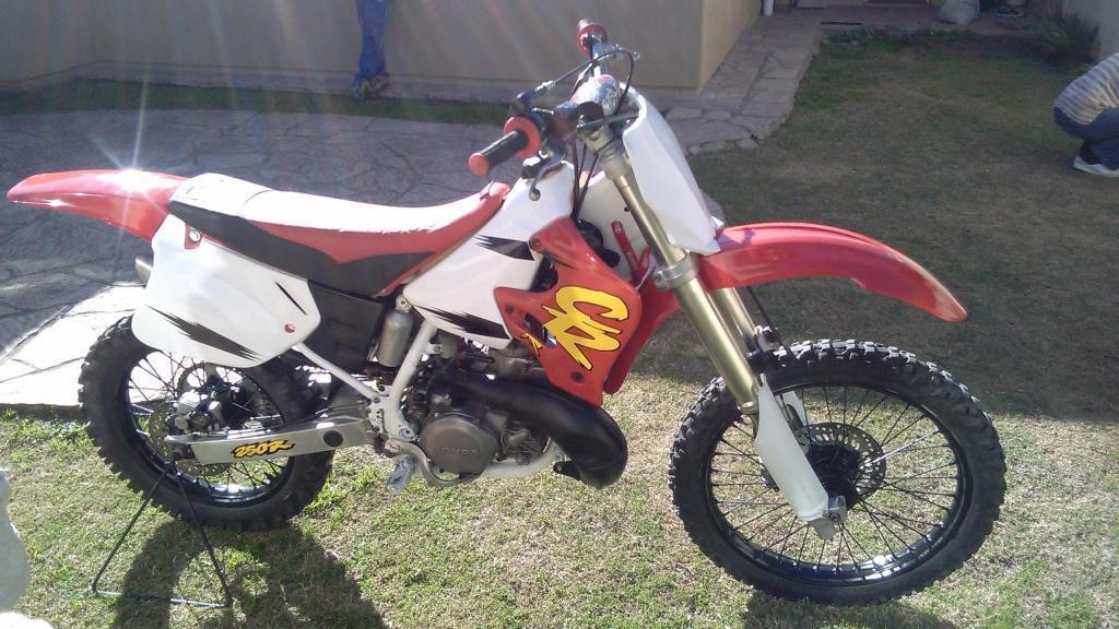 Vendo/permuto CR 250 94