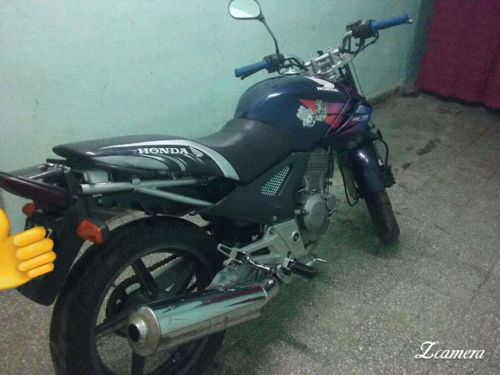 Vendo O Permuto Honda Twister Mod 2010