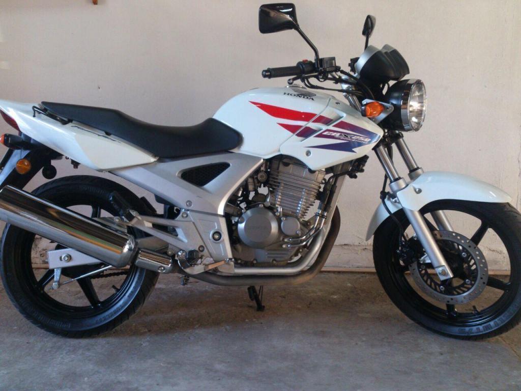 Honda Twister año 2013 250cc