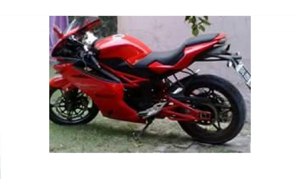 Vendo motomel megelli 250r mod 2012 con 11000km. 40000$