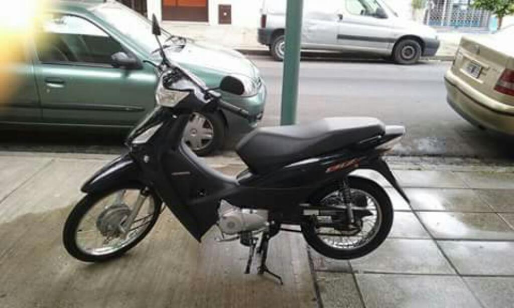 Vendo Moto Honda Biz Modelo 2015 19000km