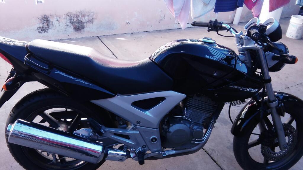 Vendo Moto Twister 250 Mod.2010