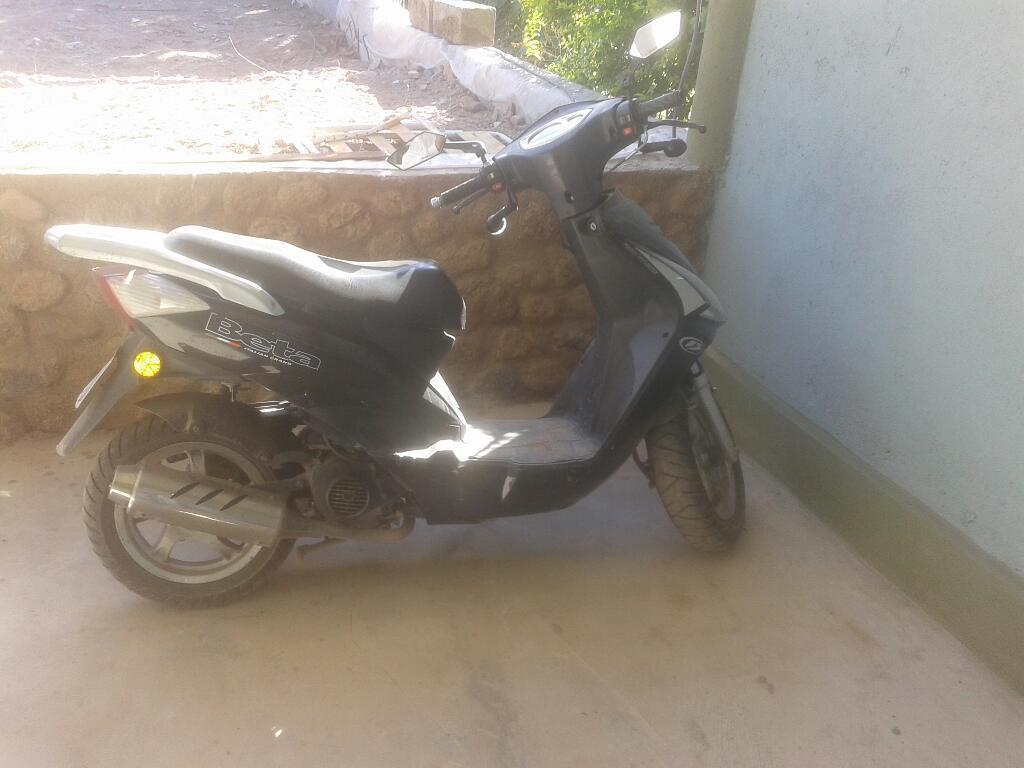 Vendo Moto Escubi para Mujer