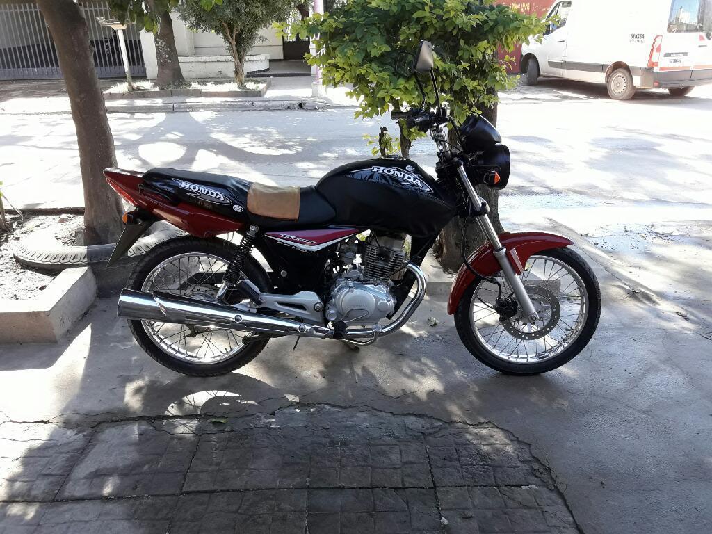 Honda Titan 2015 Impecable