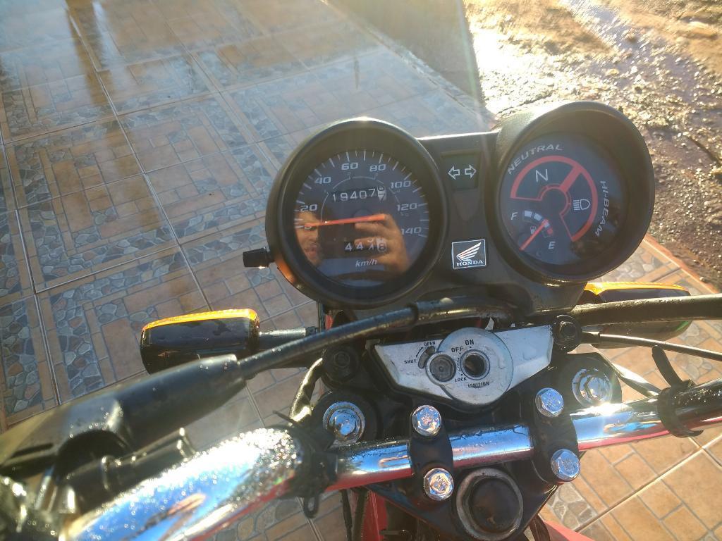 Vendo Honda Titan 150 Mod.2014