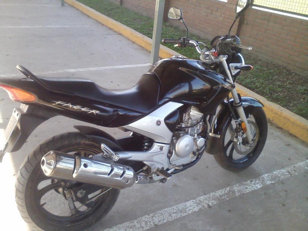 VENDO O PERMUTO YAMAHA 250 2011 TITULAR