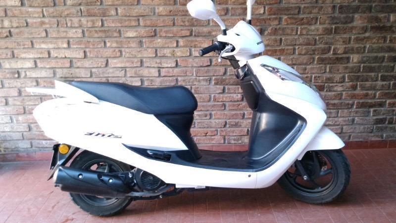 Honda Elite 125 Igual a 0km Tomo moto