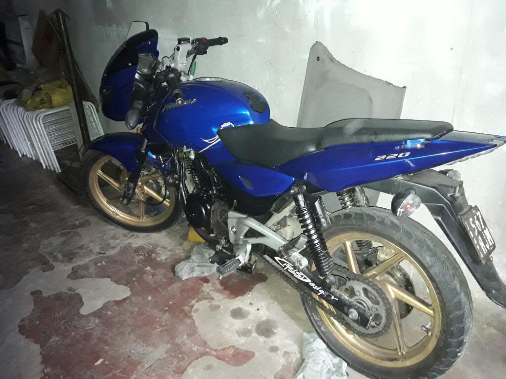 Rouser 220