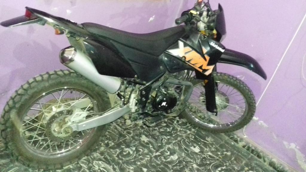 Motomel xmm 250cc 2016 con 3700km!!!
