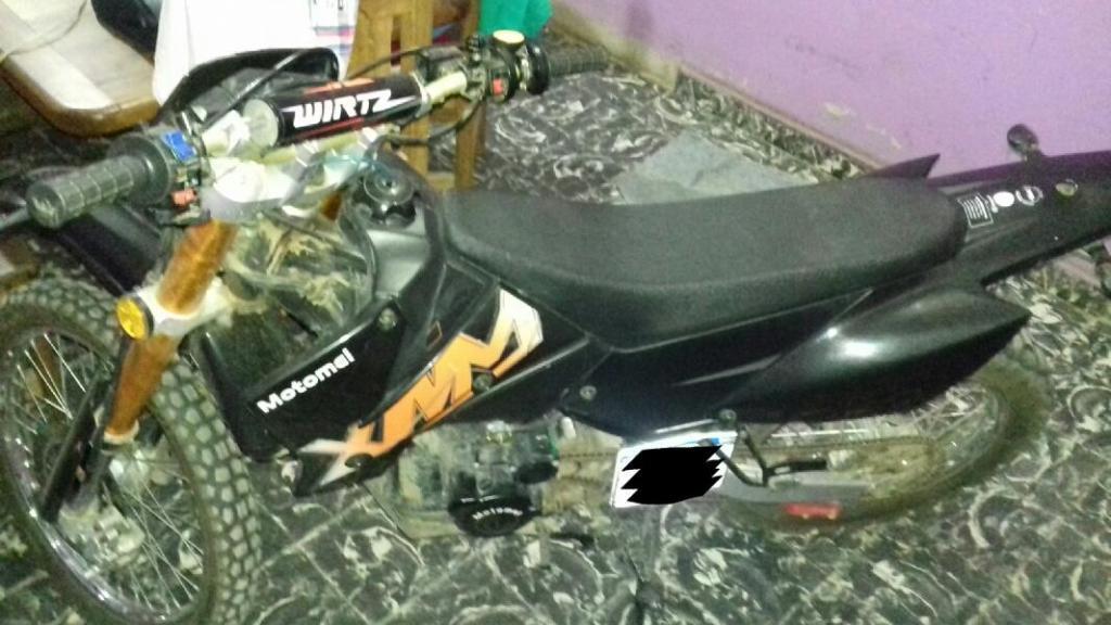 Motomel xmm 250cc 2016 con 3700km!!!
