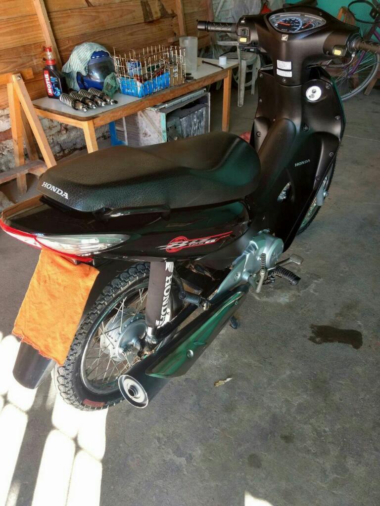 Vendo Honda Biz Mod.2013 Impecable!!