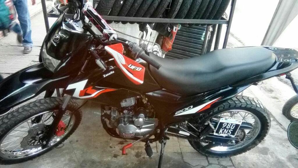 Vendo Moto Zanella Zr 200