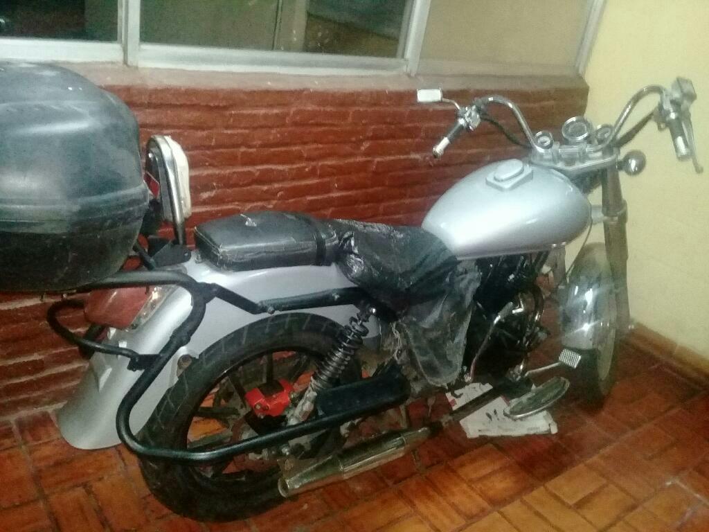 Vendo Moto Serro 200