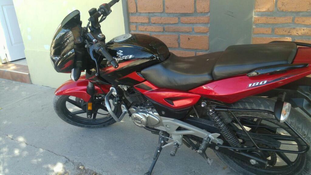 Bajaj Rouser 180cc