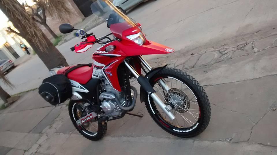 Vendo Honda XRE 300 Rally 2013 con 11.000 km. Unico dueño