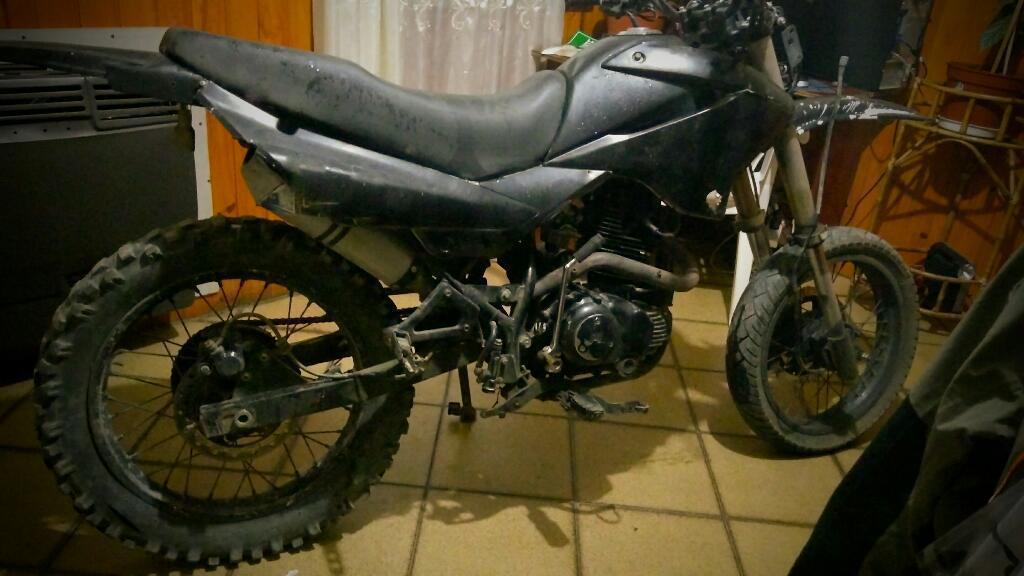 Motomel Motard 200