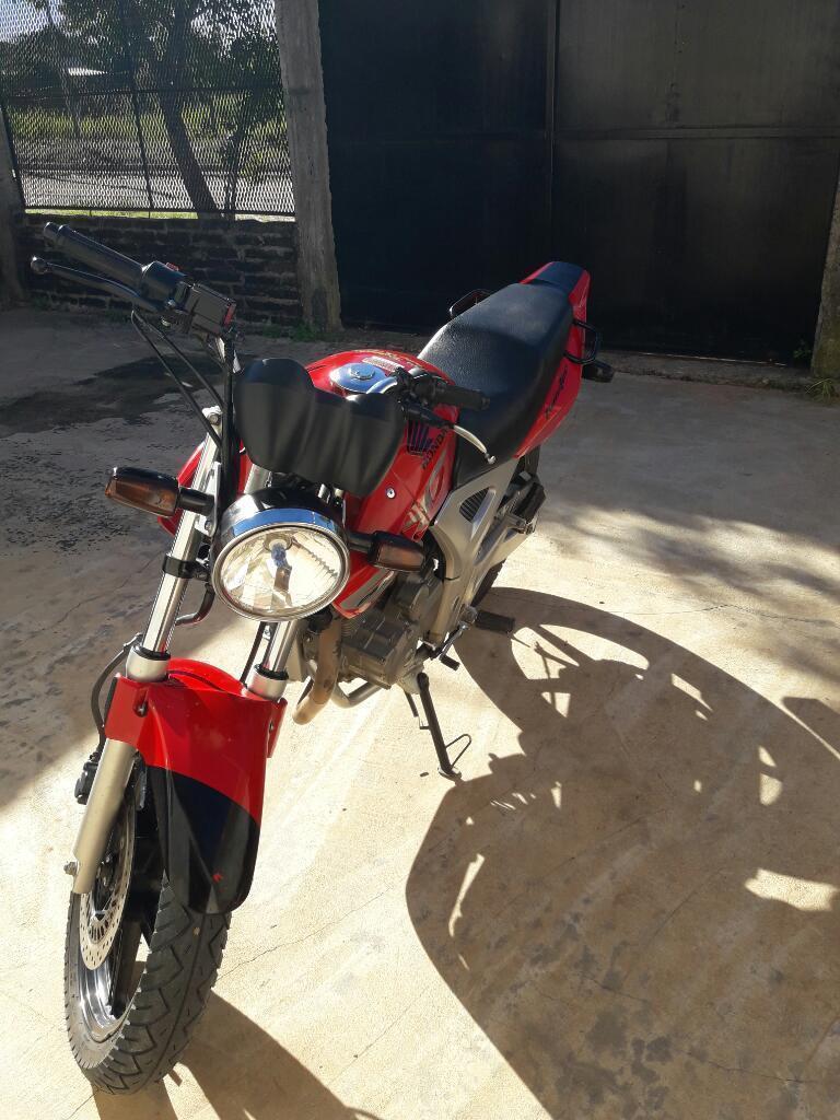 Recibo Moto..vendo Honda Twister 2012