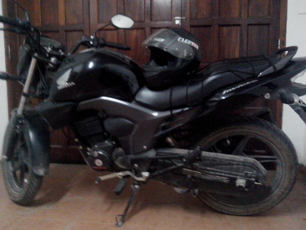 Vendo Honda Invicta Mod. 2014 con 9.200 Km