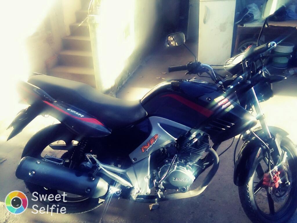 Vendo Moto Xr 150 en Muy Buen Estado