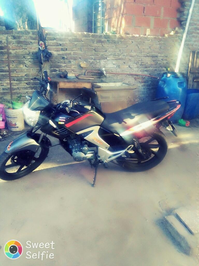 Vendo Moto Xr 150 en Muy Buen Estado