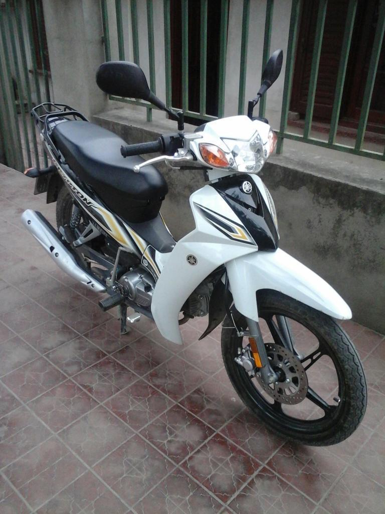 Moto Yamaha Crypton Mod. 2017. 2700 Km