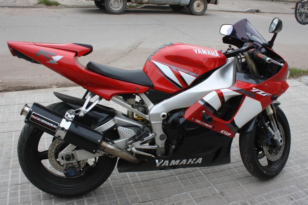 yamaha R1 modelo 2000