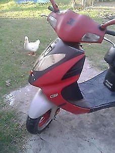 SCOOTER MONDIAL 125 VENDO URGENTE