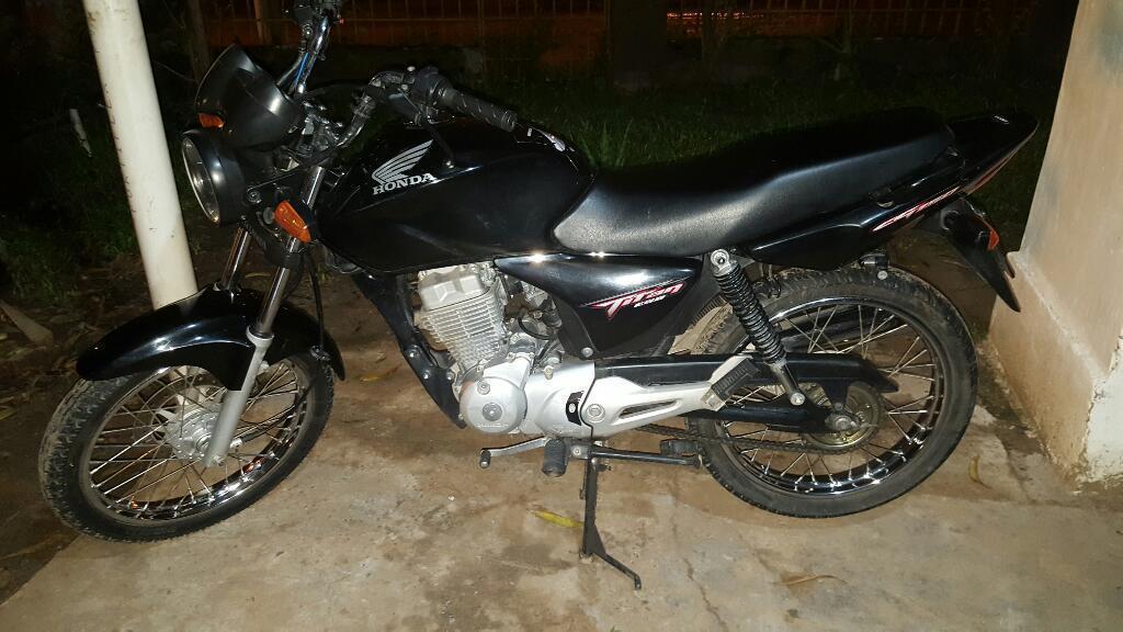 Vendo O Permuto Titan 2013 Impecable