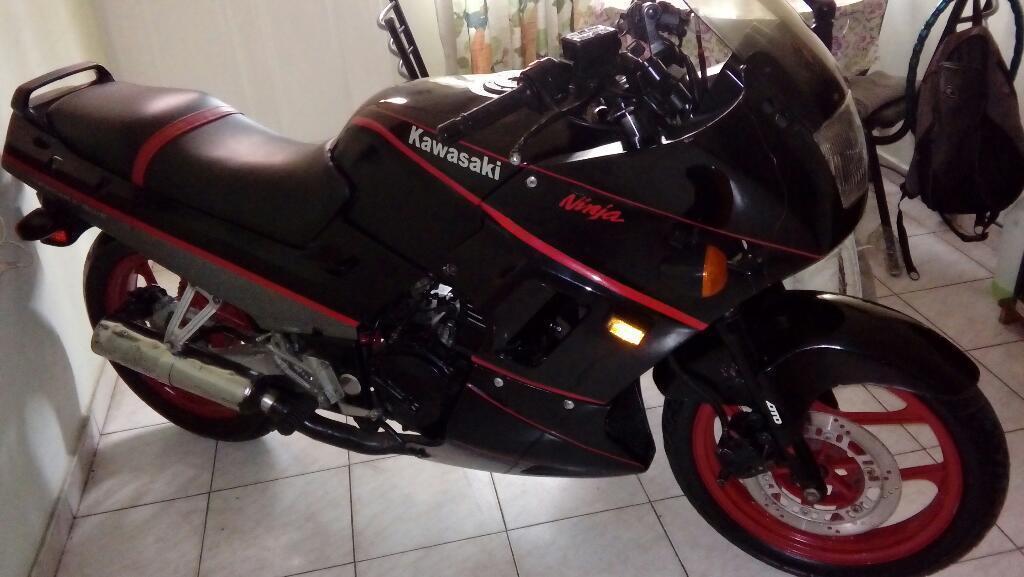 Ninja 250 Restaurada Estubo 10 Años para